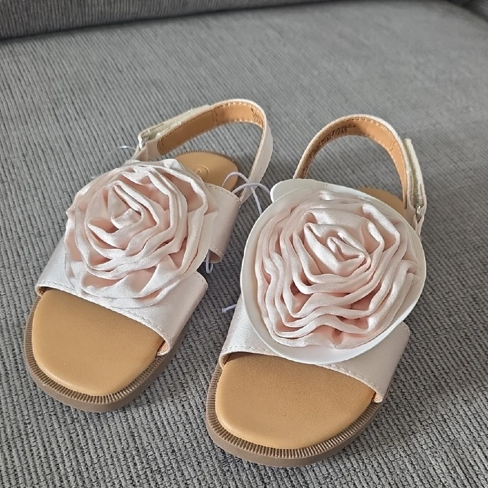 Cat & Jack Kids Sandals with Cream‎ Floral Accent, NWOT, Size 9.